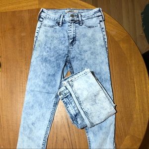 Hollister Acid wash skinny jeans women’s size 25